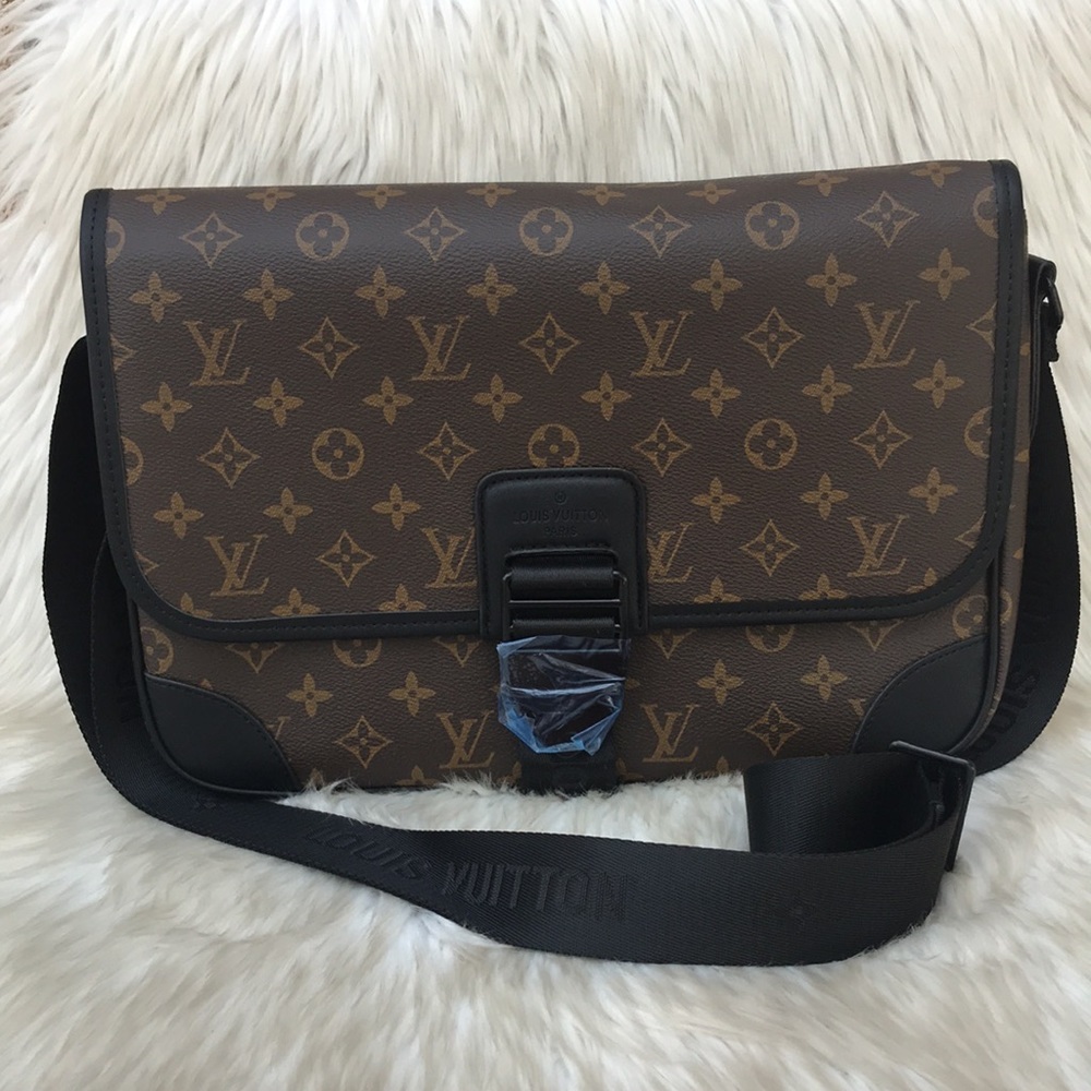 Crossbody Men
